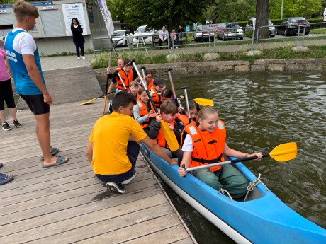 Ötszörös világbajnok tartott tesiórát a Szent Imre sulisoknak